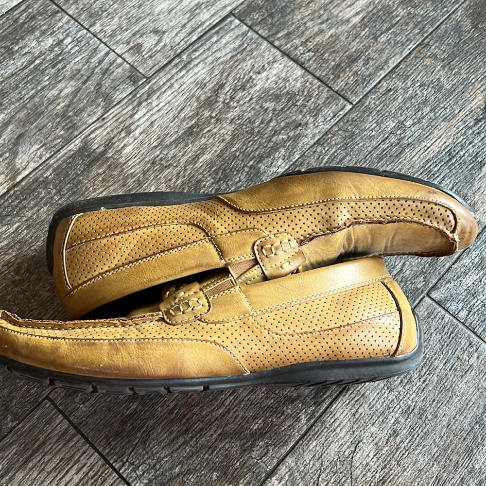 Men's Tan Leather Slip-On Loafers - Picture 7 of 7